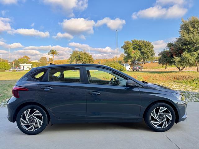 HYUNDAI i20 1.2 MPI CONNECTLINE+VIRTUAL+NAVI+RCAM+PDC