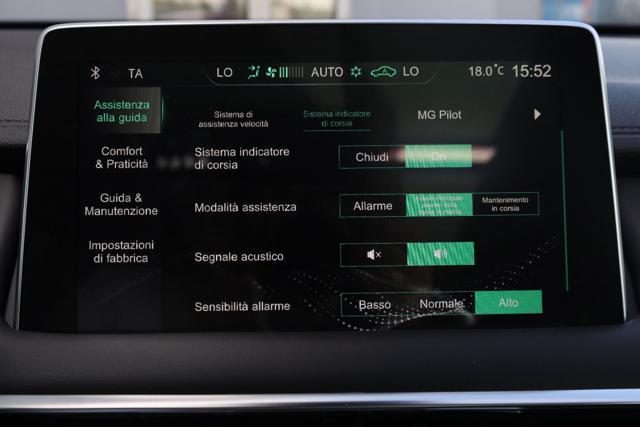 MG EHS Plug-in Hybrid Luxury