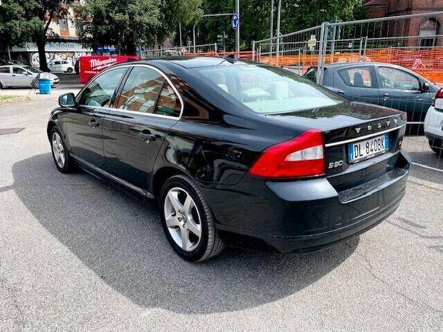 Volvo S80 2.4 D5 205 CV Summum