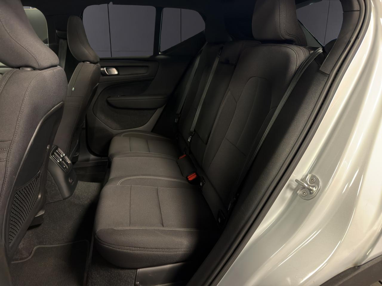 Volvo XC40 1.5 t4 phev R-design auto my21 - 24 MESI GARANZIA