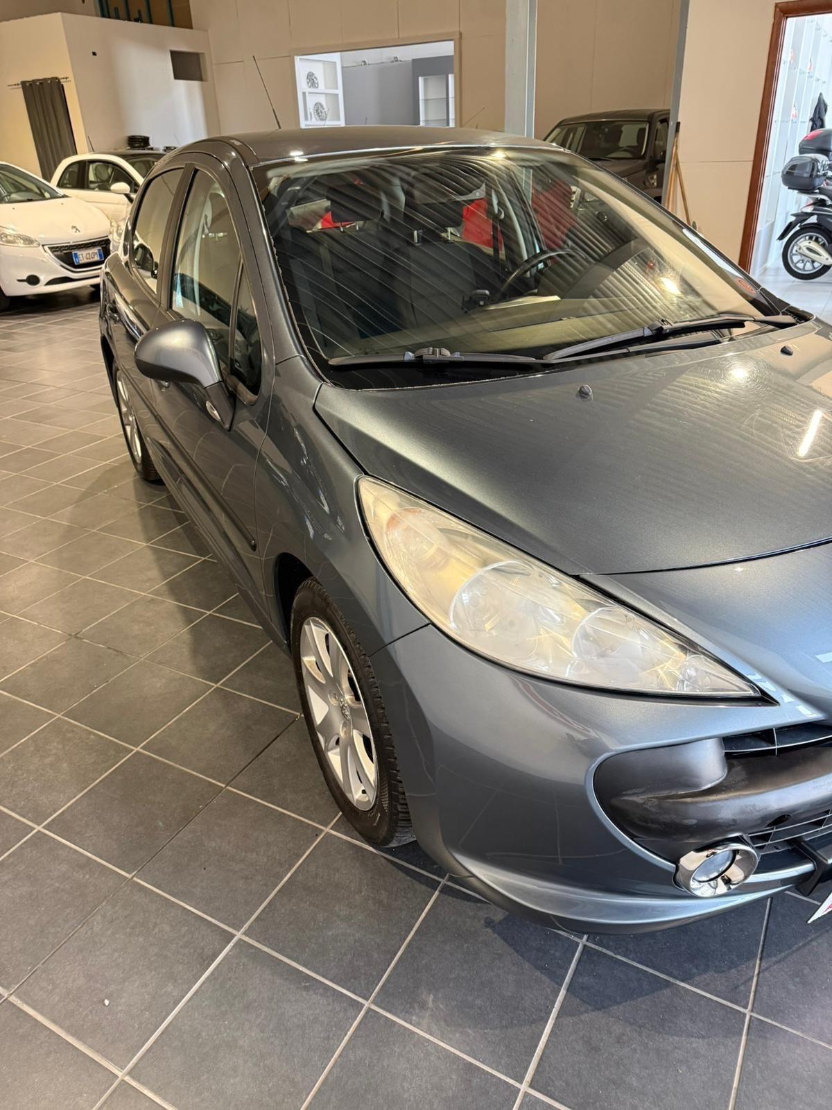 Peugeot 207 1.6 HDi -NEOPATENTATI
