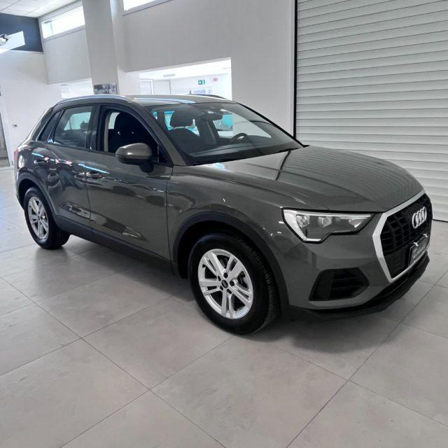 AUDI Q3 35 TDI quattro S tronic Business
