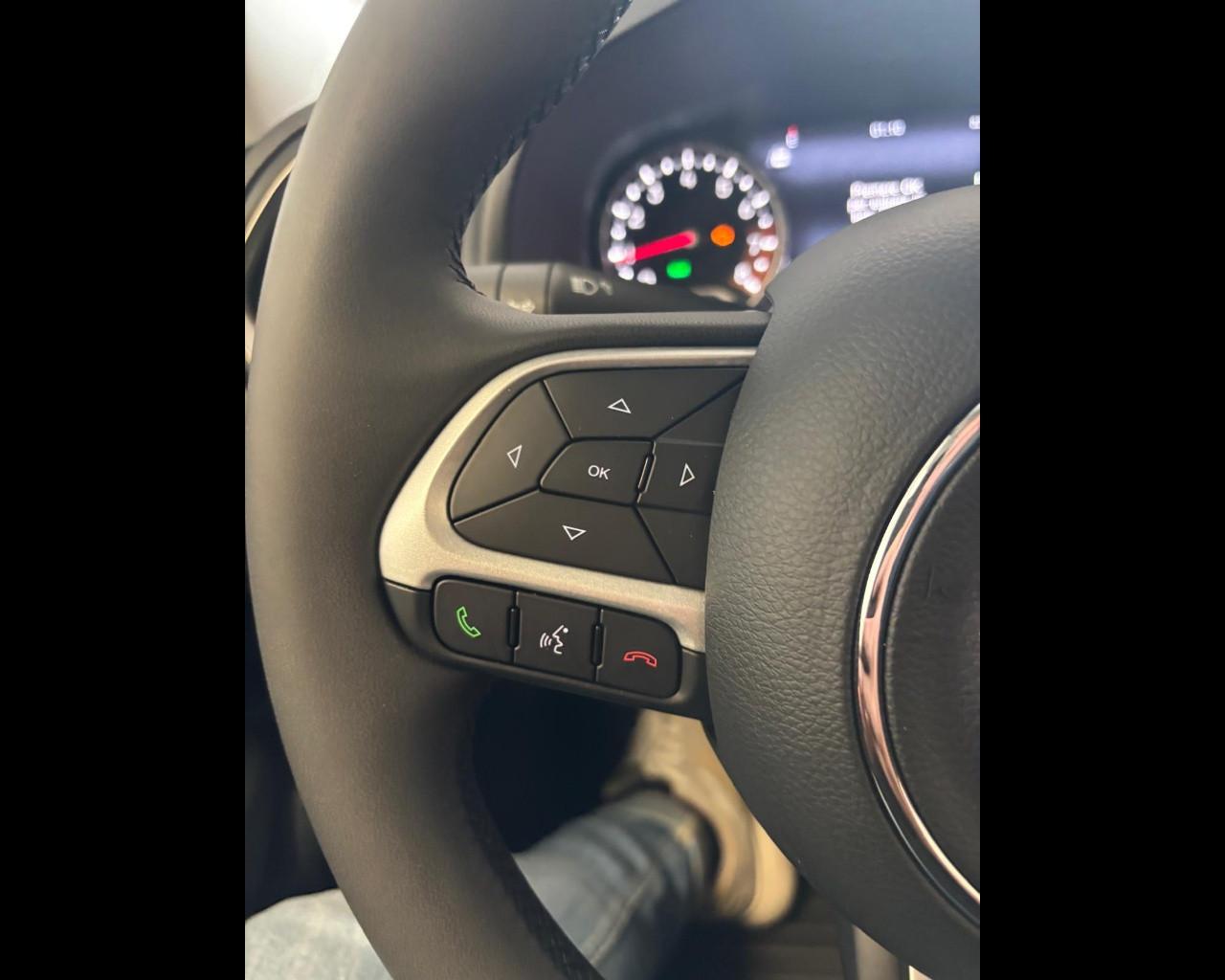 JEEP Renegade 2024 - Renegade 1.5 turbo t4 mhev Altitude 2wd dct