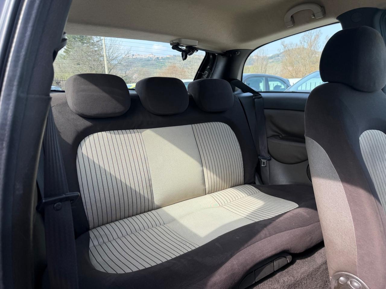 Lancia Ypsilon 1.3 MJT 75 CV Oro Giallo/108.000KM