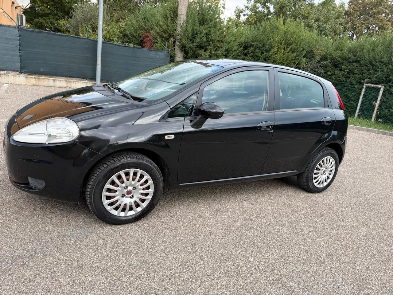 Fiat Grande Punto 1.4 METANO - NEOPATENTATI - 12 MESI DI GARANZIA -
