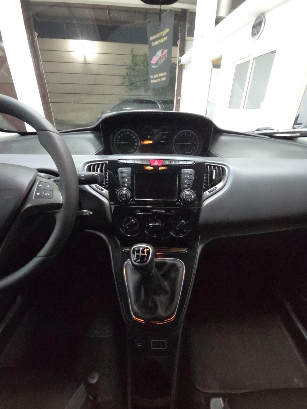 Lancia Ypsilon 1.2 69 CV 5 porte GPL Ecochic Gold