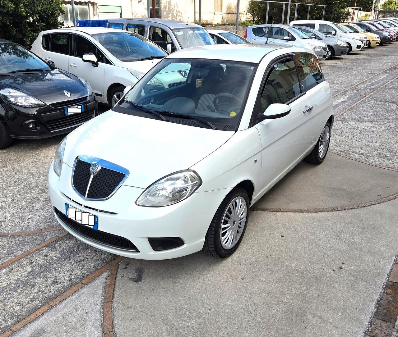 Lancia Ypsilon 1.2 BEN TENUTA km 123000 GARANZIA