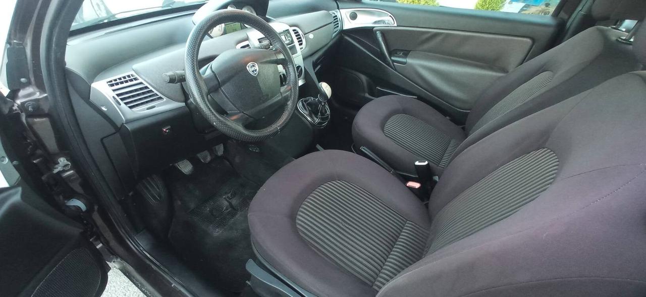 Lancia Ypsilon 1.4 Argento Ecochic GPL