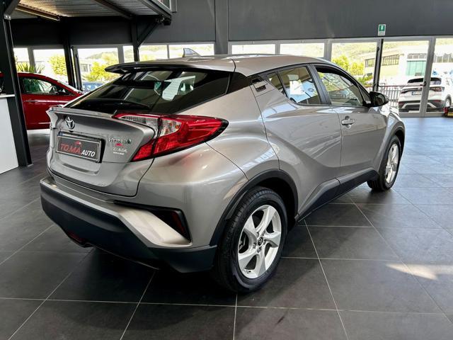 TOYOTA C-HR 1.8 Hybrid E-CVT Business