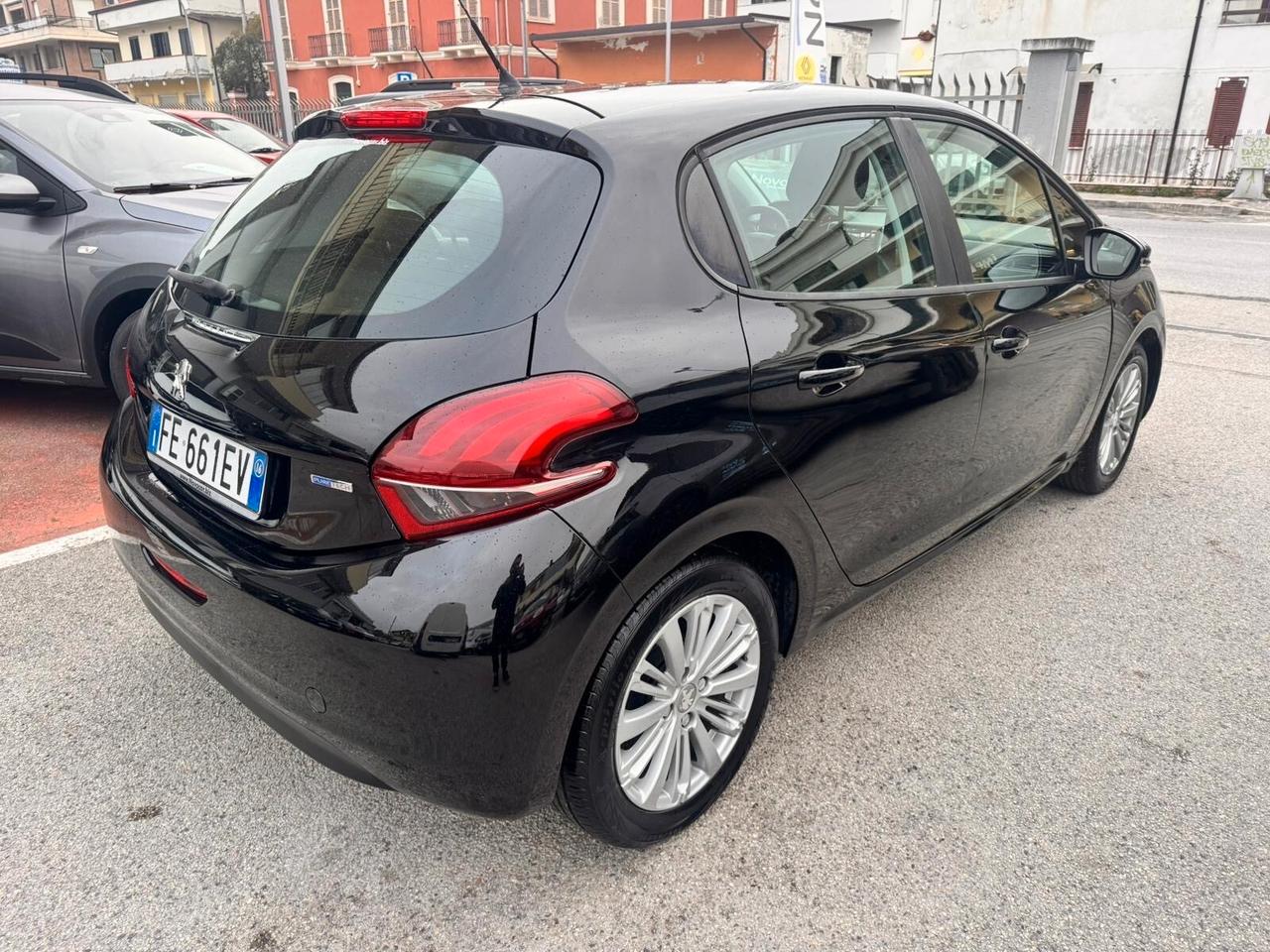 PEUGEOT 208 1,2 GPL 82 CV ALLURE 5P