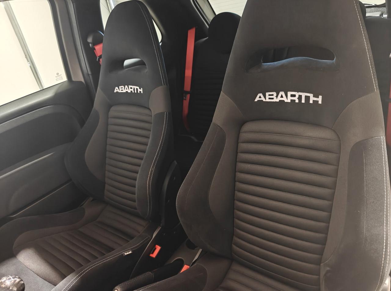 Abarth 595 1.4 Turbo T-Jet 180 CV Competizione