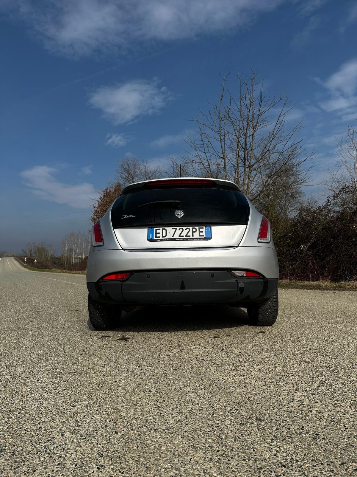 Lancia Delta 1.6 MJT DPF Selectronic Argento