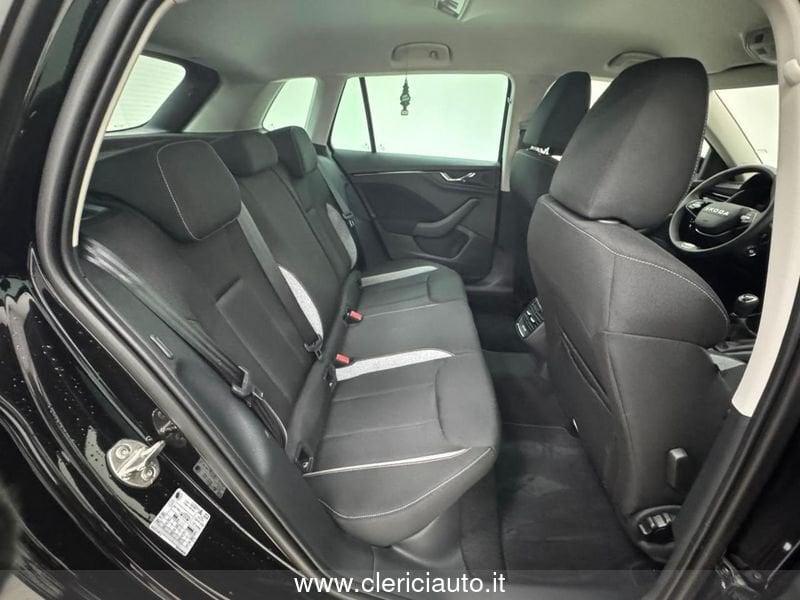 Skoda Kamiq 1.0 TSI 115 CV Black Dots