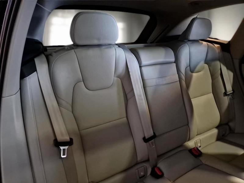 VOLVO XC60 B4 D AWD automatico Inscription