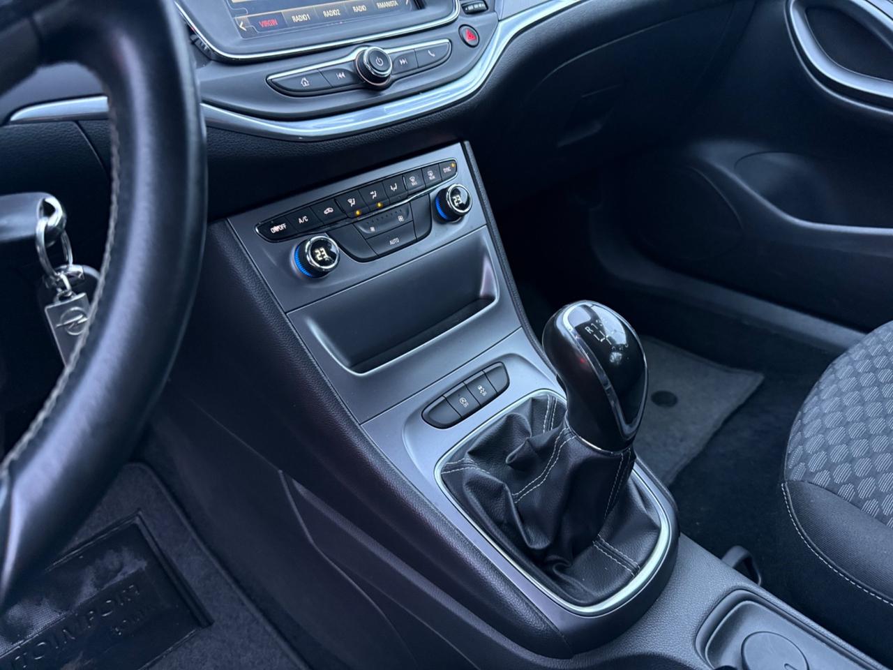 Opel Astra 1.4 150cv 5 porte berlina Sport Tourer Cosmo