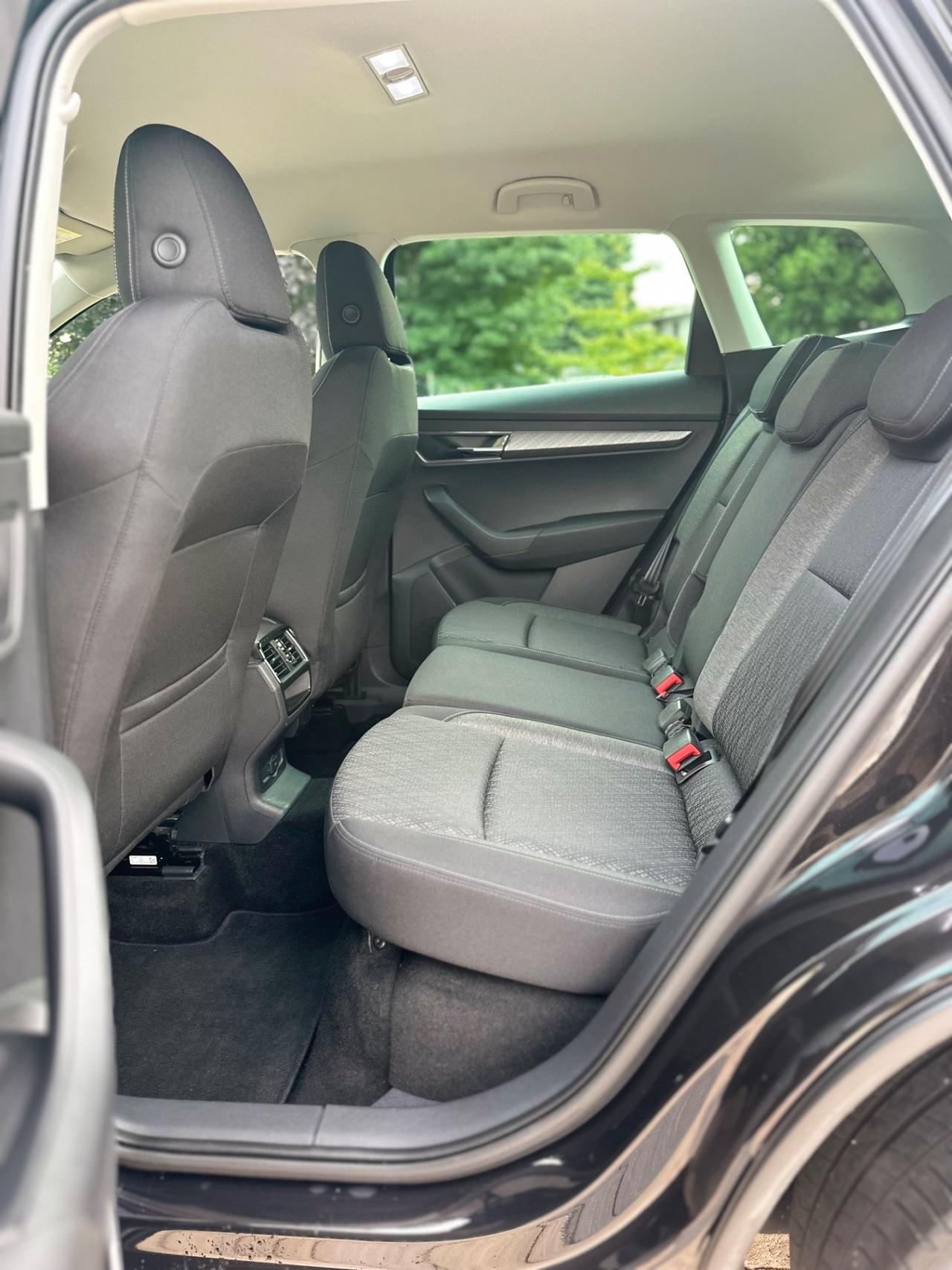 Skoda Karoq 2.0 TDI EVO SCR 115 CV DSG SportLine UNICO PROPIETARIO , NEOPATENTATI