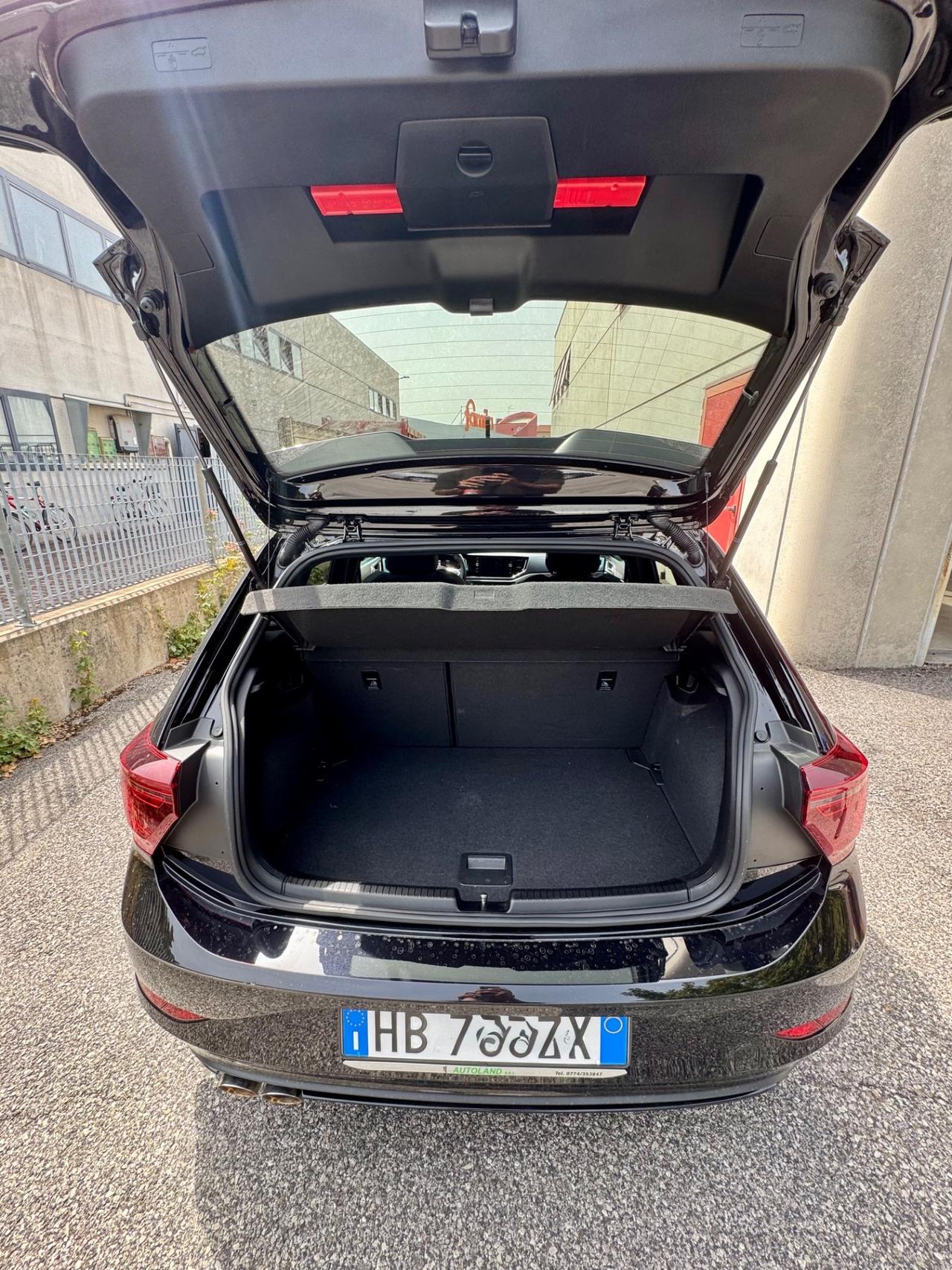 Volkswagen Polo 2.0 TSI DSG GTI