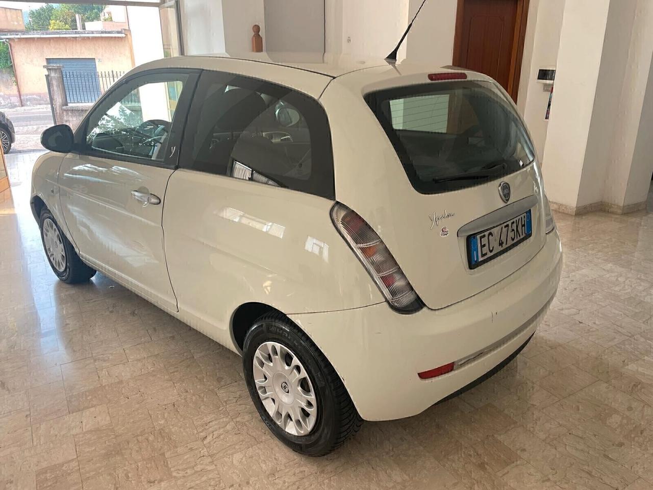 LANCIA YPSILON 1.2 60 CV "DA NEOPATENTATI"
