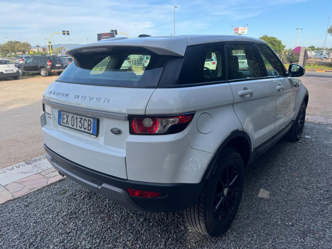 Land Rover Range Evoque 2.2 TD4 5p. Pure