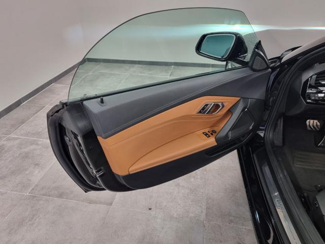 BMW Z4 sDrive20i Full Pelle