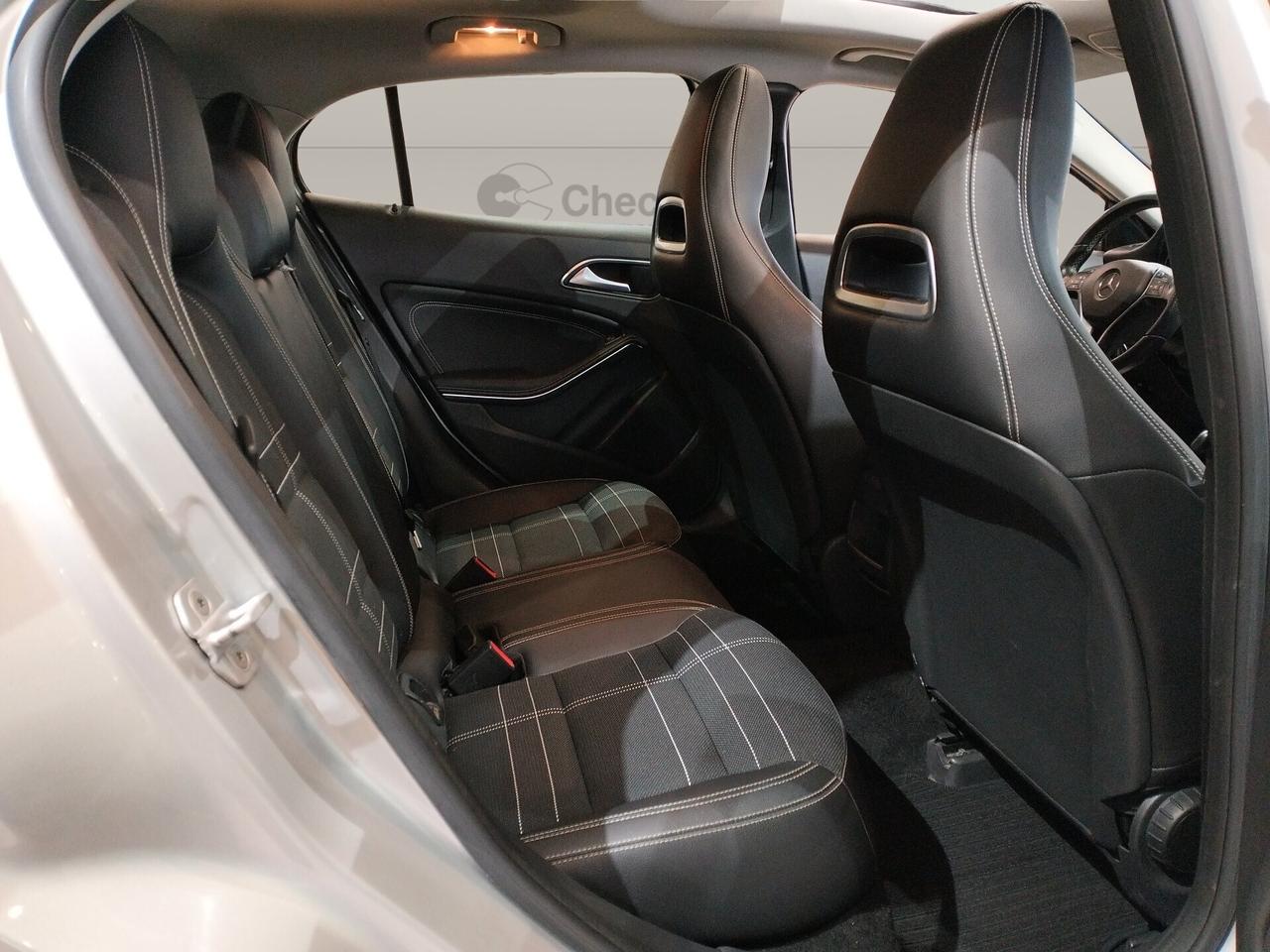 Mercedes-Benz GLA 220 d Sport 170cv auto *TETTO APRIBILE*