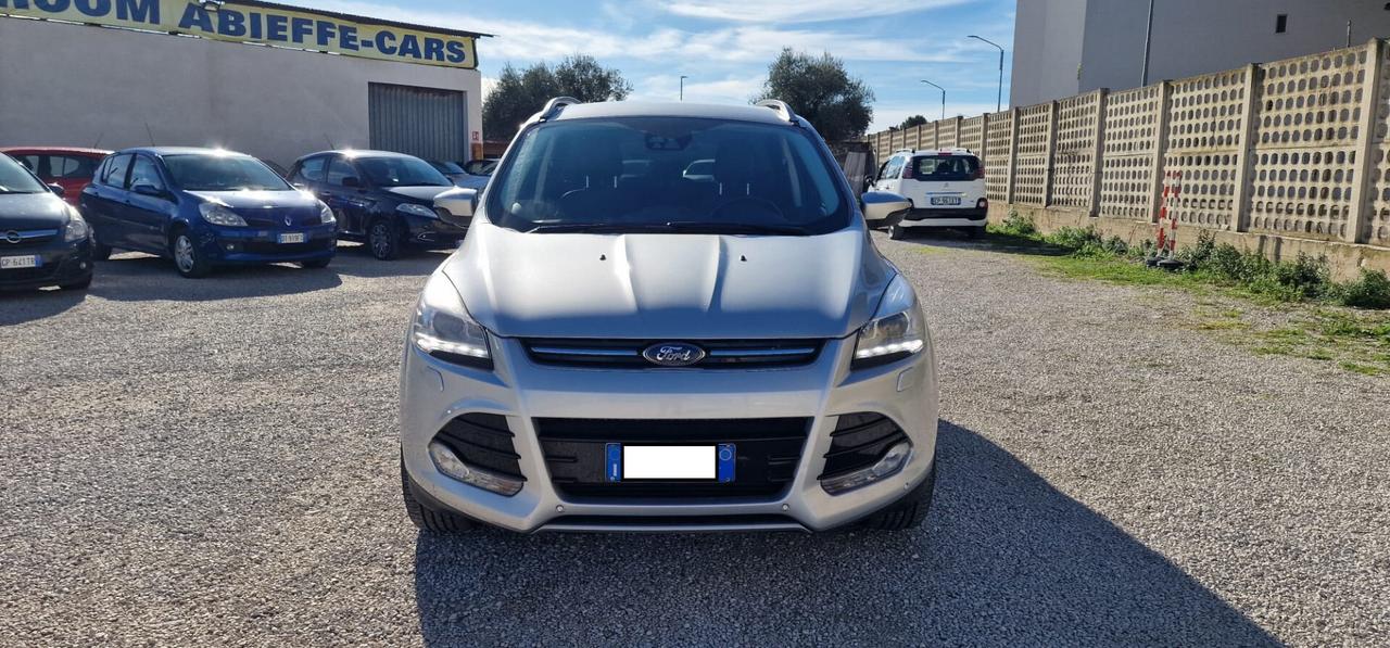 Ford Kuga 2.0 TDCI 140 CV 4WD Powershift Titanium