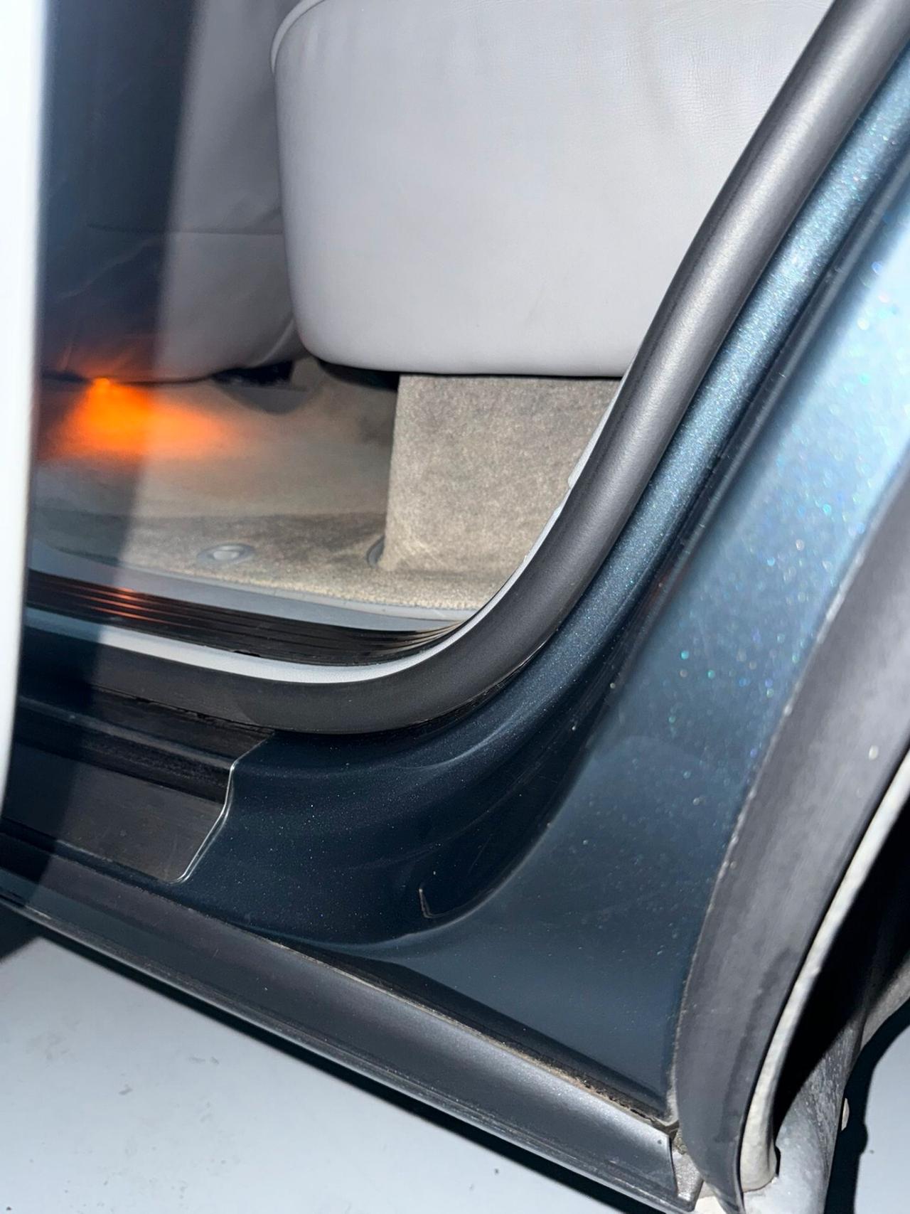 INTROVABILE TOUAREG 4.2 V8 ASI E GANCIO TRAINO