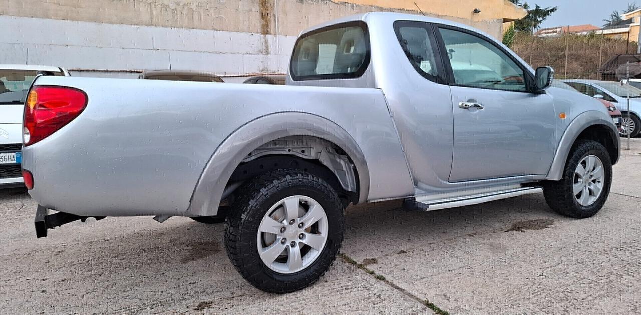 L200 2.5 DI-D/136CV Club Cab Invite