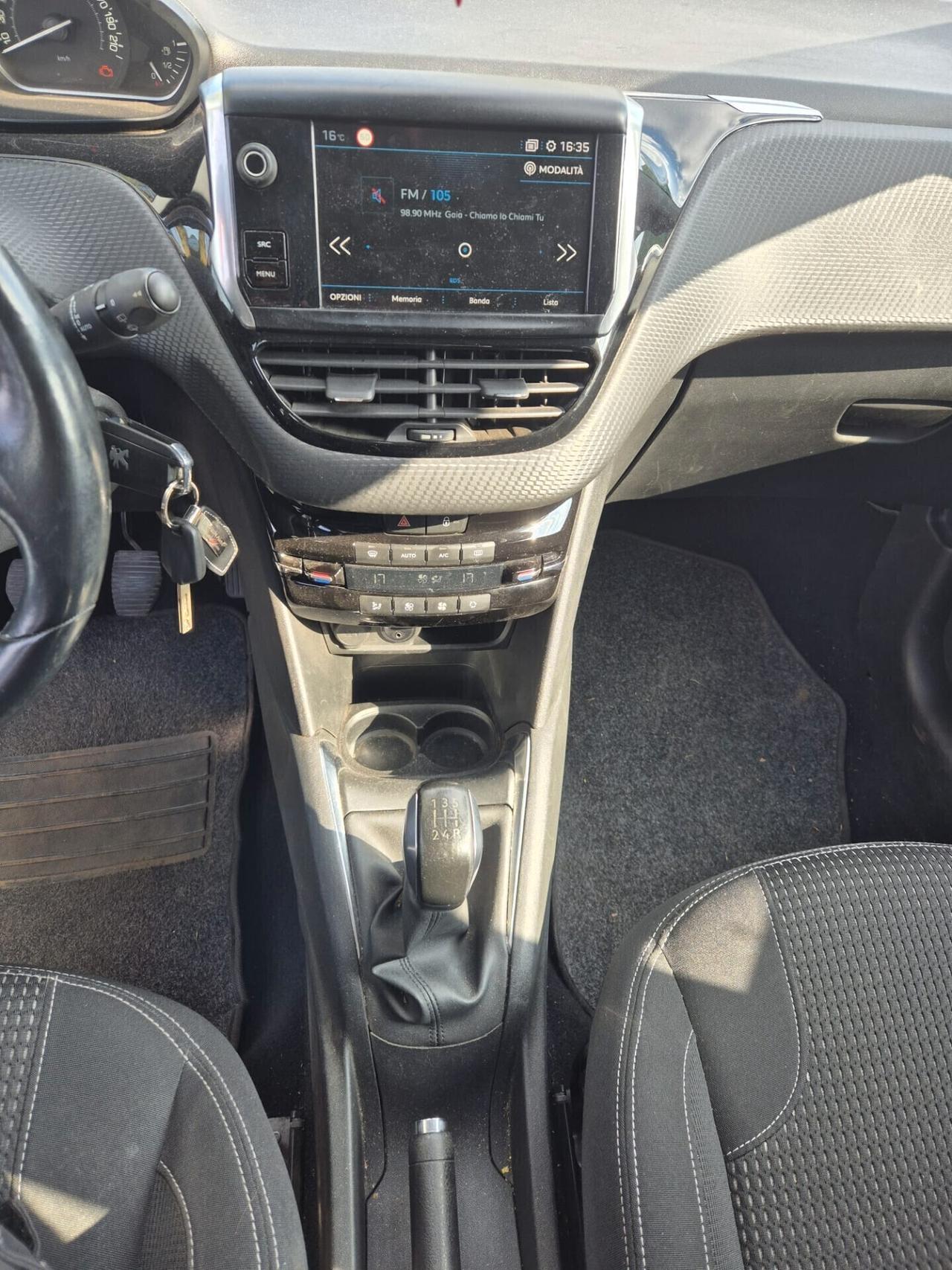 Peugeot 208 PureTech 82 5 porte Allure