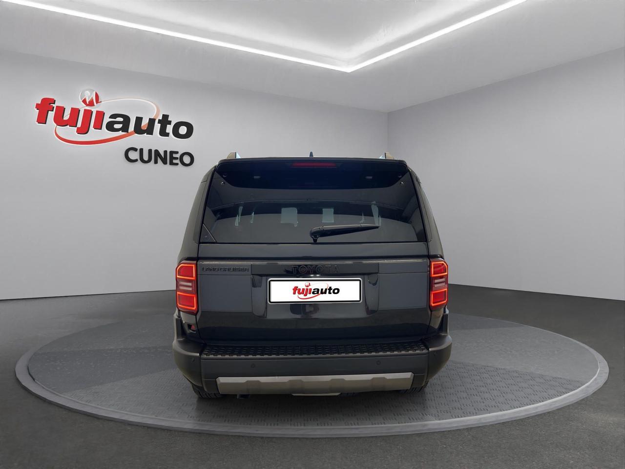 Toyota Land Cruiser 2.8 d-4d Adventure awd auto