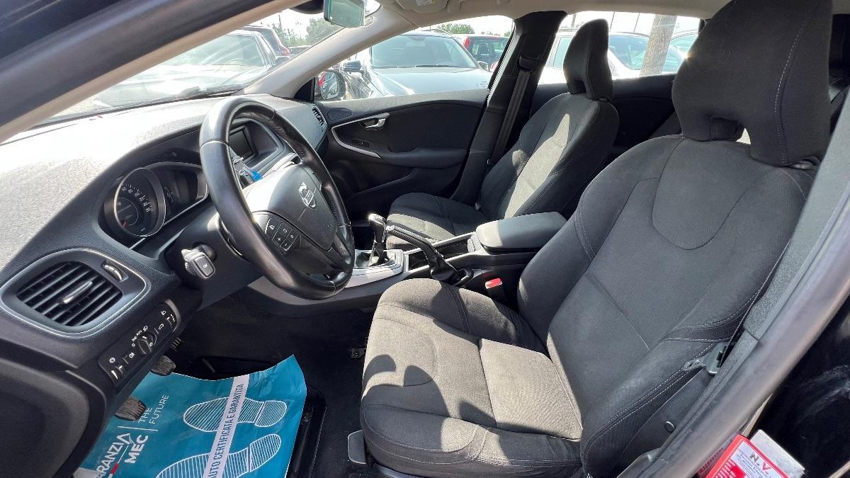 VOLVO - V40 1.6 d2 Business Edition