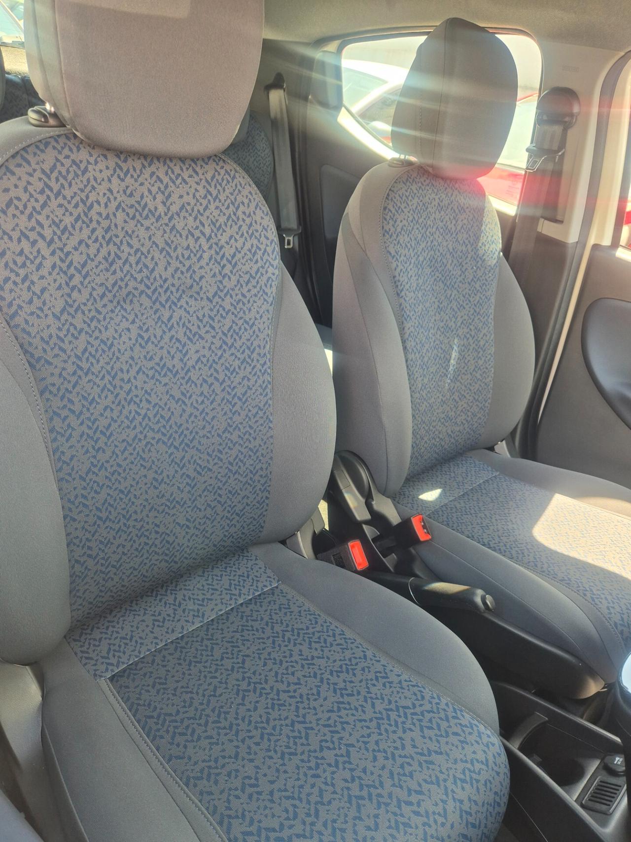 Lancia Ypsilon 1.0 FireFly solo 6000 km ANNO 2023