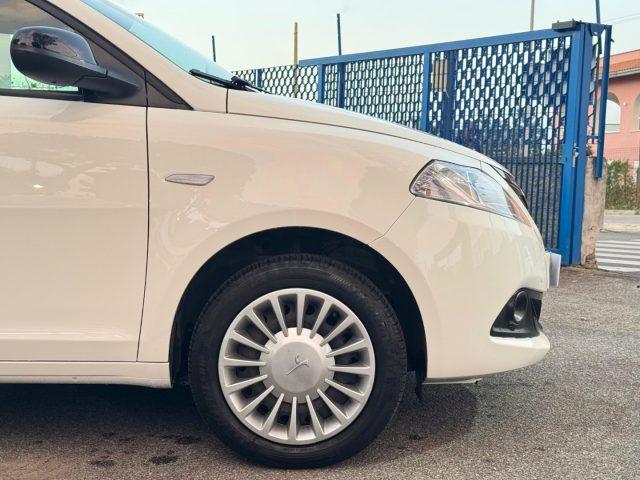 LANCIA Ypsilon 1.0 FireFly 5 porte S&S Hybrid *OK NEOPATENTATI*