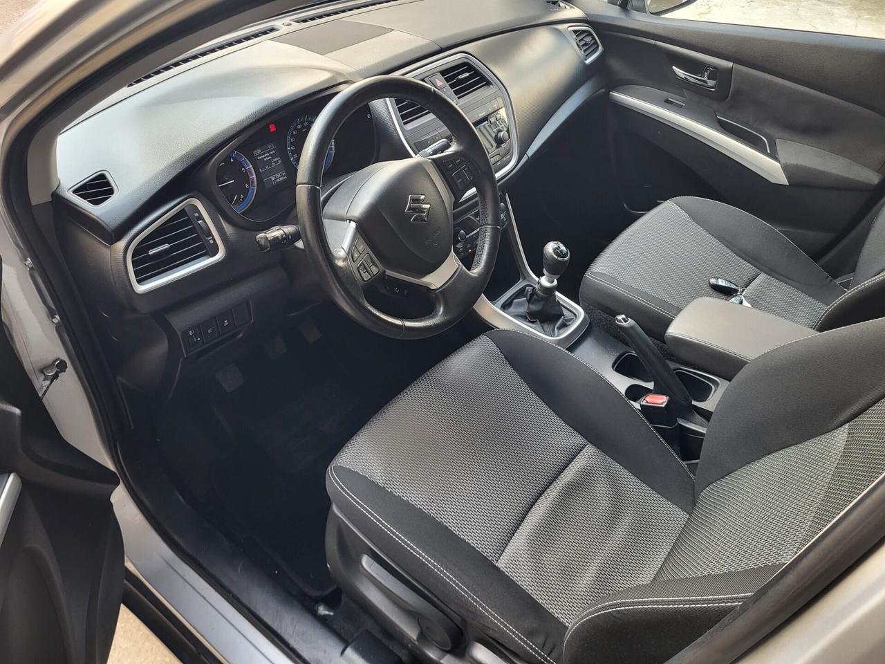 Suzuki S-Cross 1.6 DDiS Top