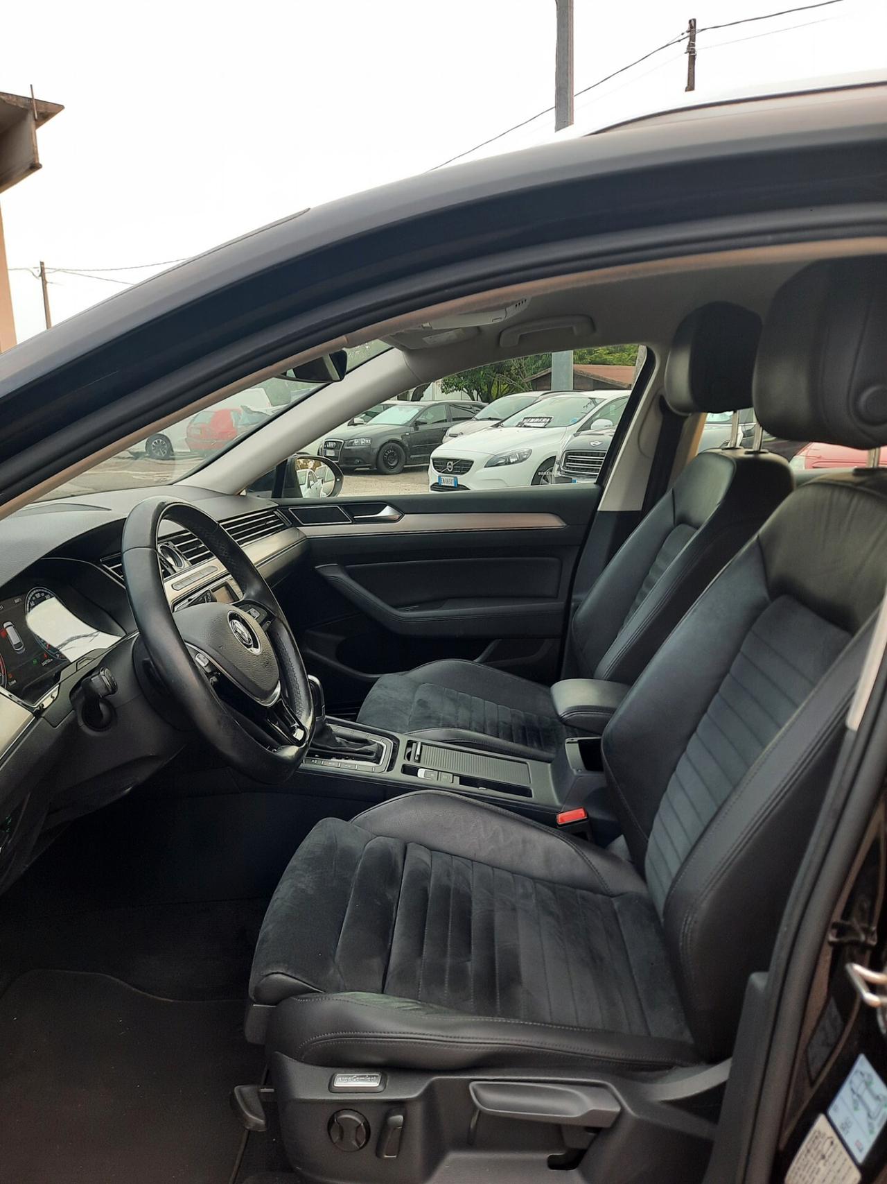 Volkswagen Passat Variant 2.0 BiTDI 4MOT. DSG Highline BlueMotion Tech.