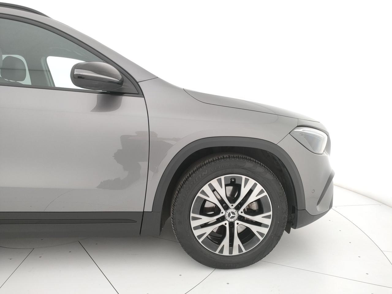 Mercedes-Benz GLA 180 d Progressive Advanced Plus auto