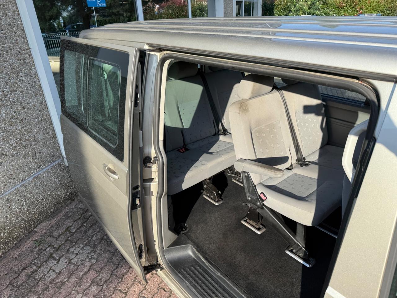 Volkswagen Transporter Caravelle 2.5 TDI/131CV 4MOTION