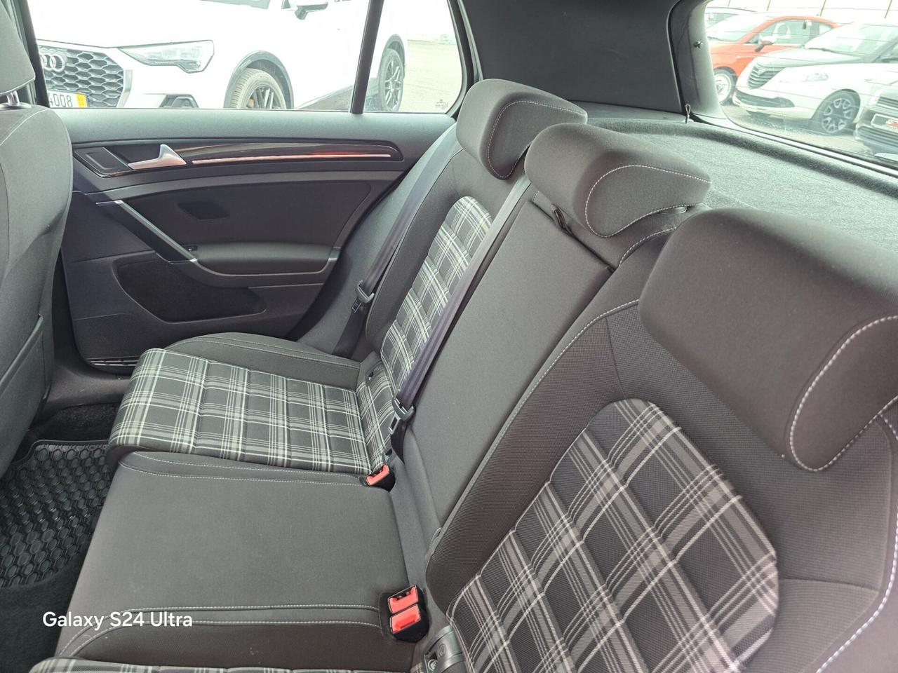 Volkswagen Golf 2.0 TDI 5p. Sport Edition BlueMotion Tech.
