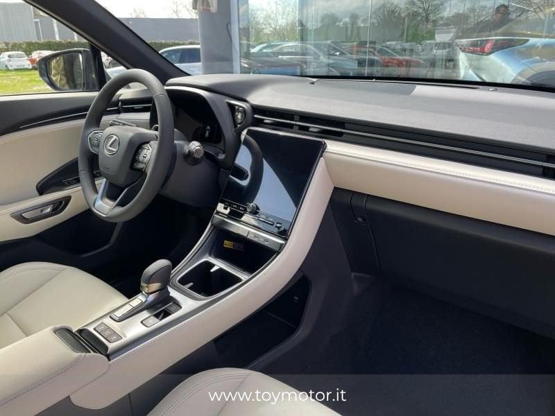 Lexus LBX Hybrid Elegant