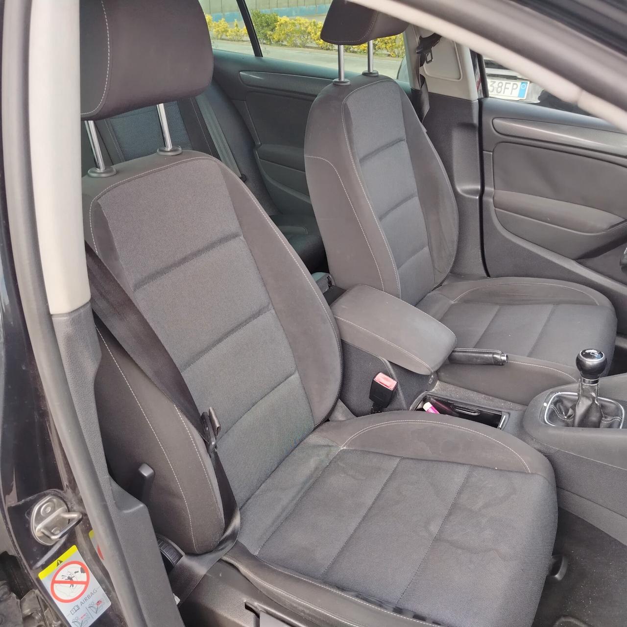 Volkswagen Golf 1.6 TDI DPF Highline