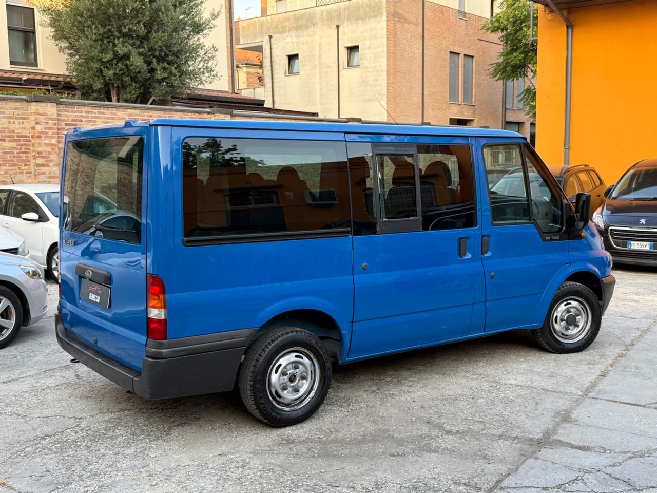 Ford Transit/Tourneo/Bus Transit 300 2.0 TD/85 cat PC-TM Combi
