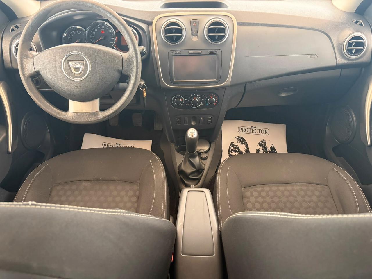 Dacia Sandero 1.2 Laureate 75cv *NEOPATENTATI*