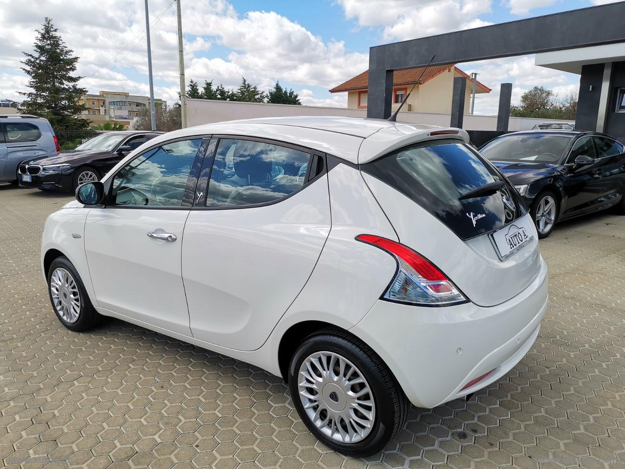 LANCIA Ypsilon 1.2 69 CV 5p. Gold