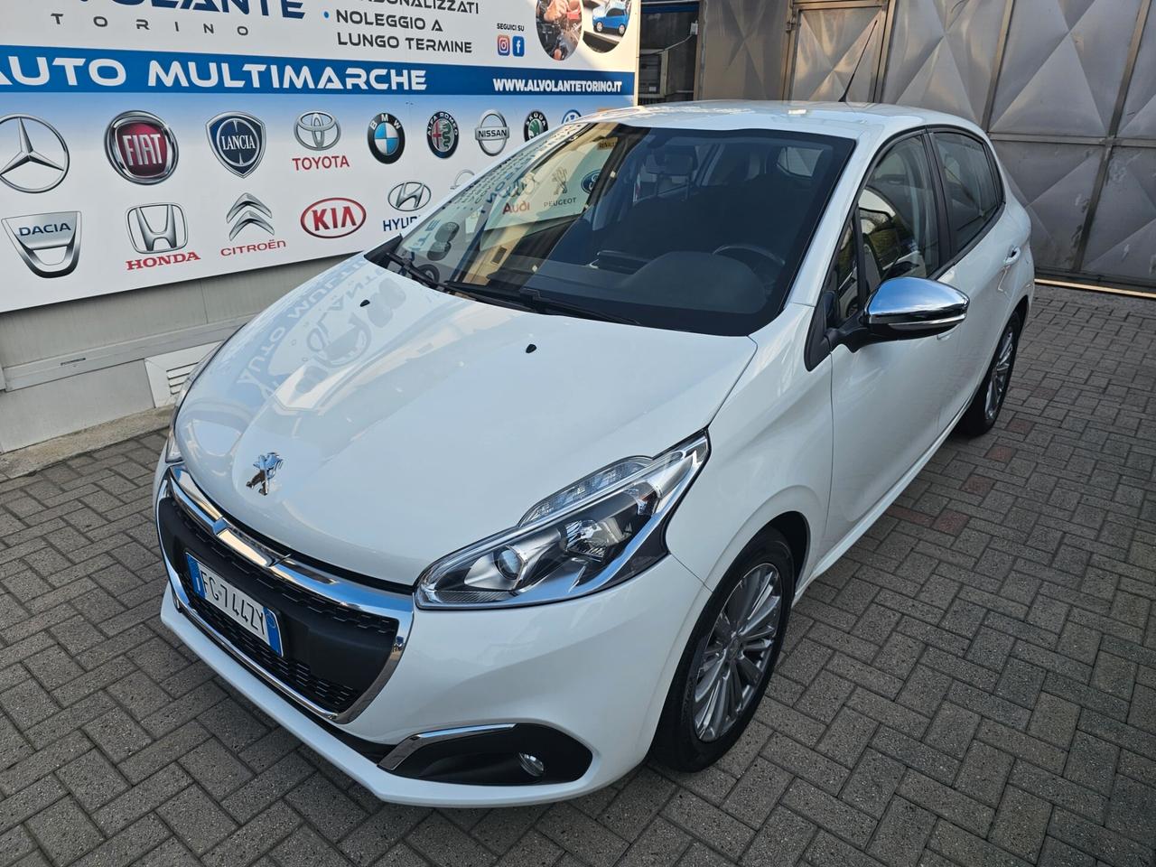 Peugeot 208 PureTech 82 5p. GPL Access