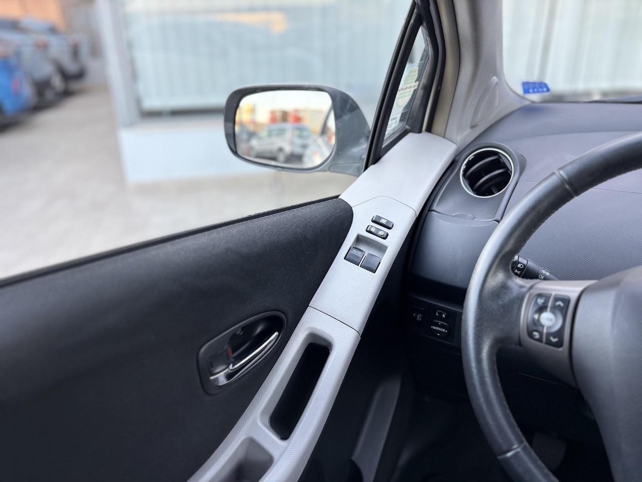 Toyota Yaris 1.0 Benzina 69CV E5 Neo - 2011