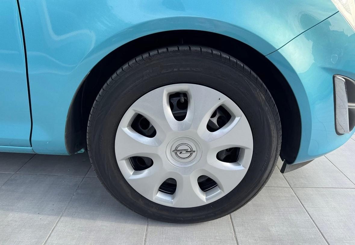 Opel Corsa 1.2 5 porte Club