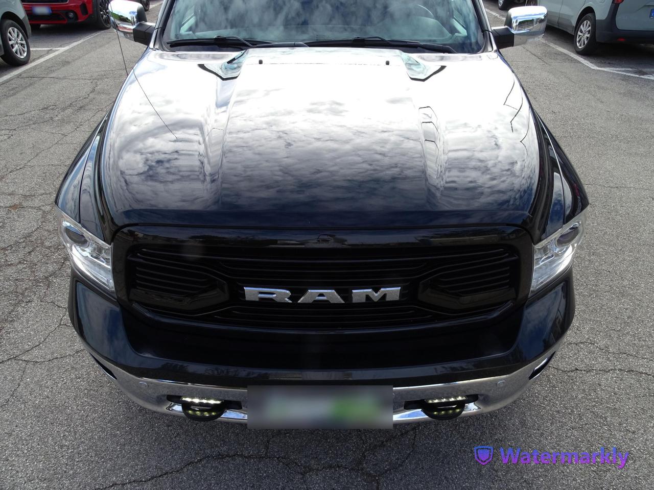 Dodge RAM 1500 AWD 5.7L V8 401CV LARAMIE AUTOCARRO