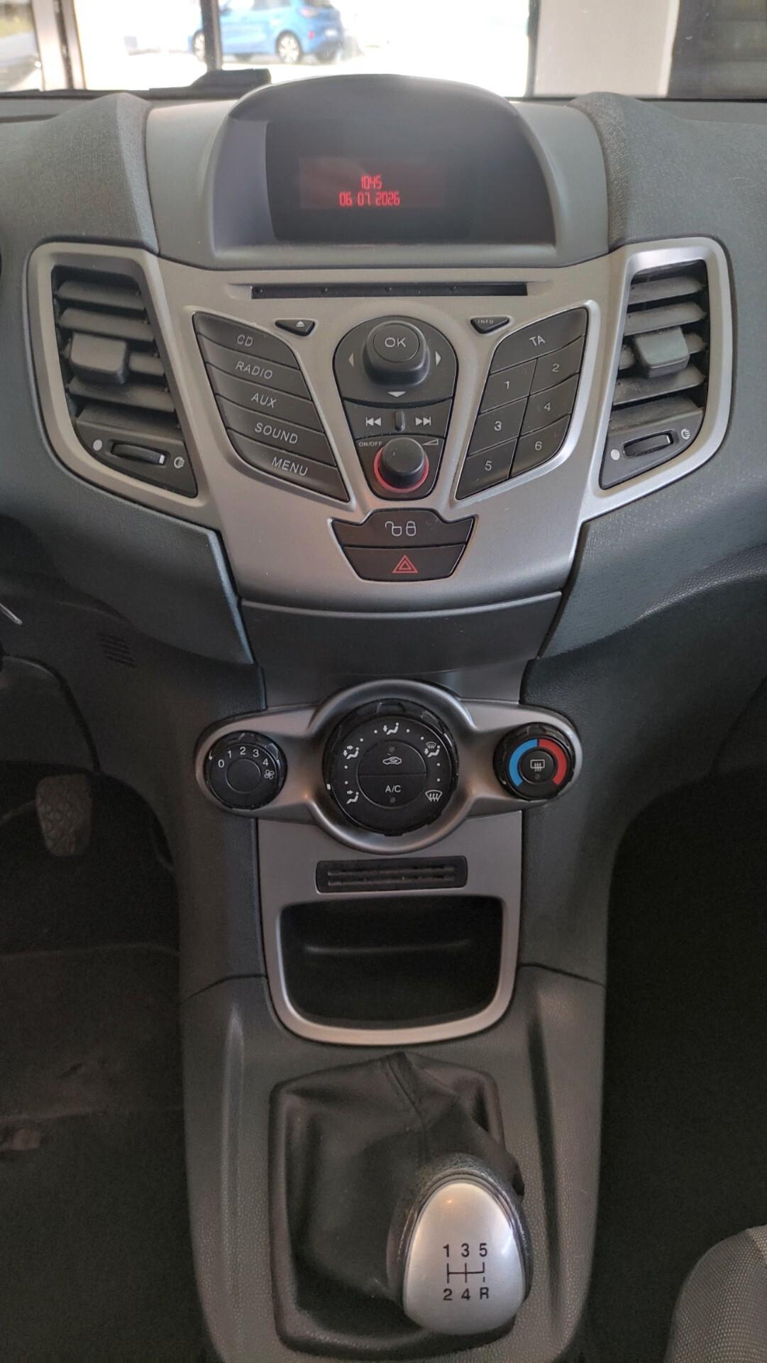 Ford Fiesta 1.4 TDCi 3 porte NEOPATENTATI - 2010
