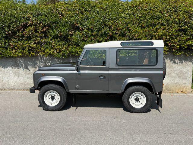 LAND ROVER Defender 90 2.4 S TD4 Station Wagon