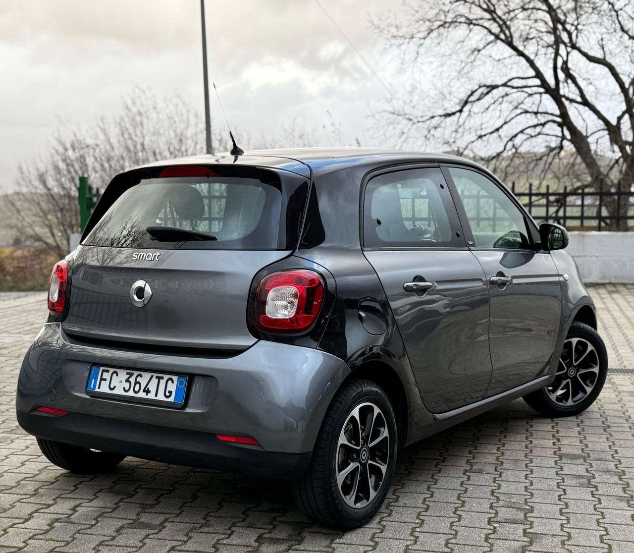 Smart ForFour 70 1.0 Youngster